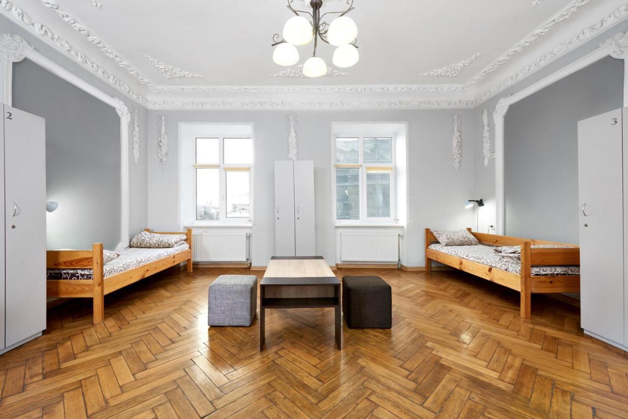 Premium Hostel Лвив Екстериор снимка