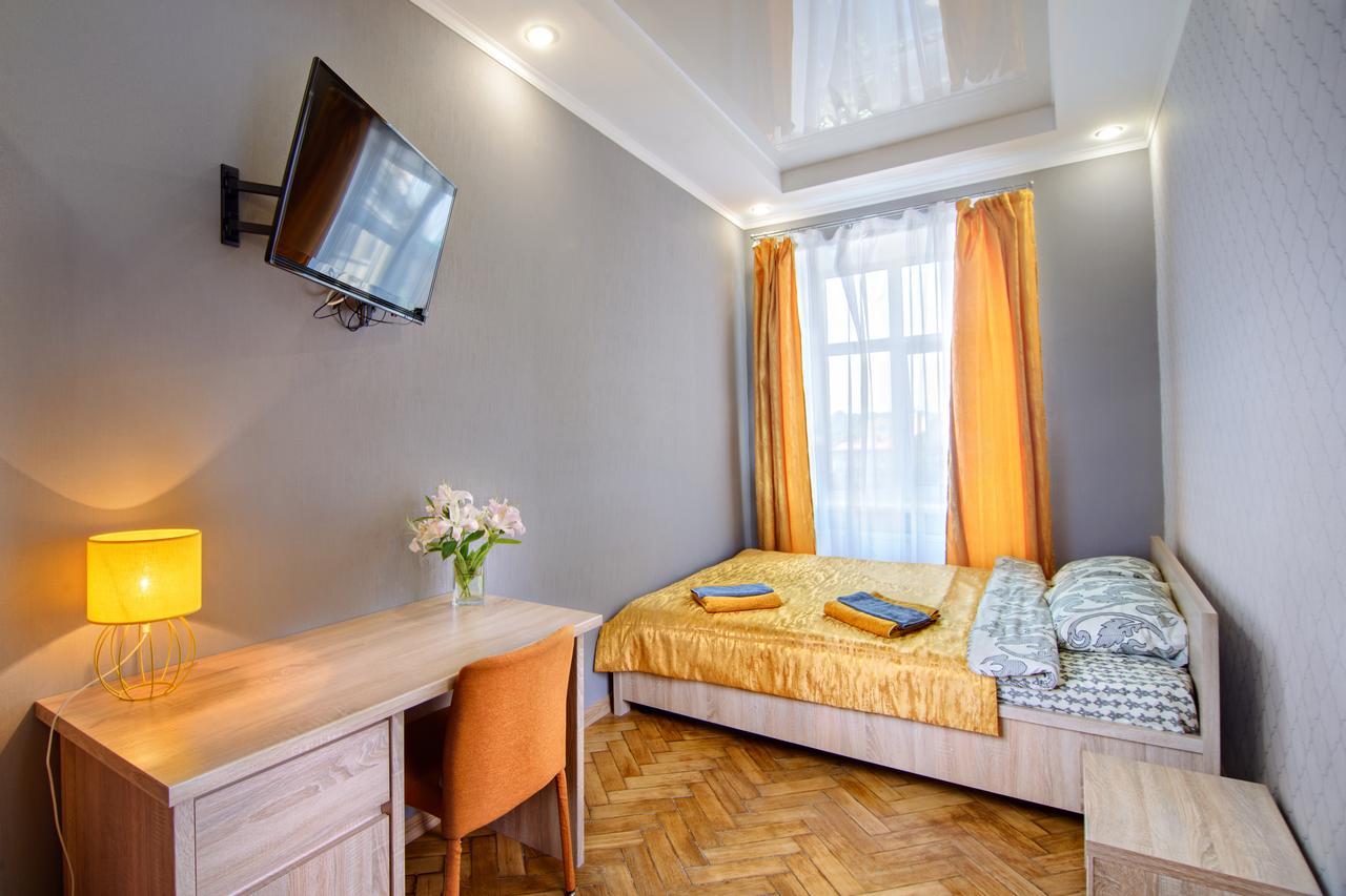 Premium Hostel Лвив Екстериор снимка